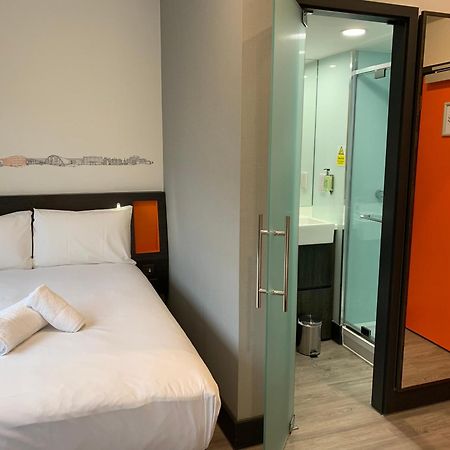 Easyhotel מילטון קינס מראה חיצוני תמונה