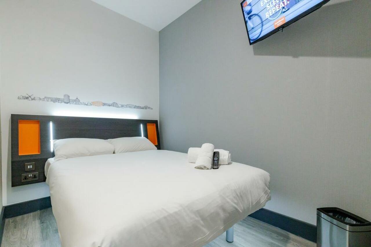 Easyhotel מילטון קינס מראה חיצוני תמונה