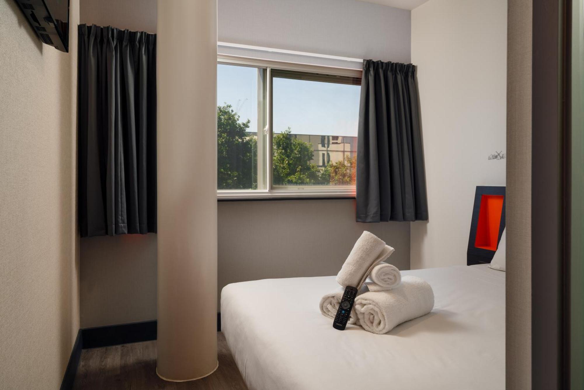 Easyhotel מילטון קינס מראה חיצוני תמונה
