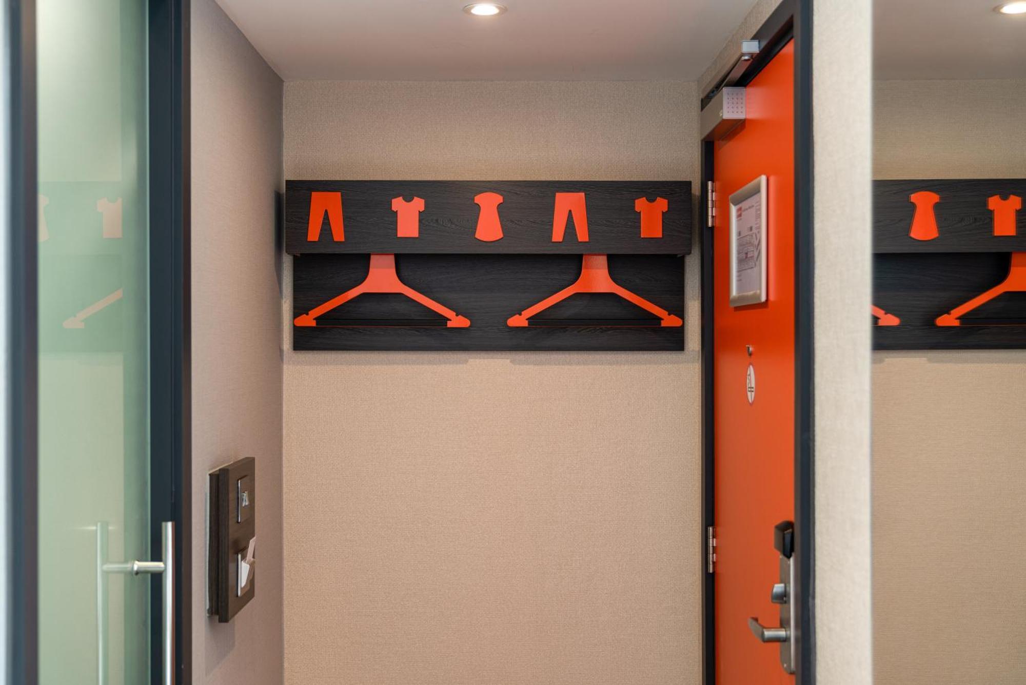 Easyhotel מילטון קינס מראה חיצוני תמונה
