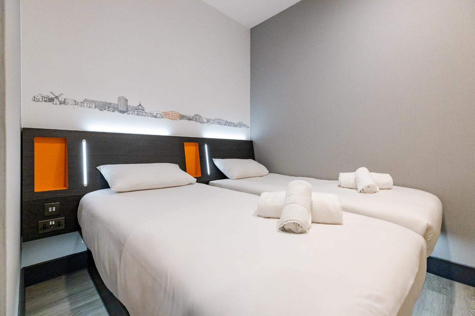 Easyhotel מילטון קינס מראה חיצוני תמונה